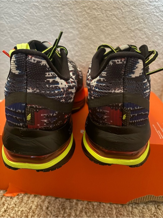 Nike Pegasus Multicolor ‼️STEAL‼️Size 10.5M